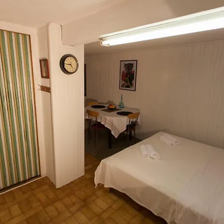 Morini Apartment Cres