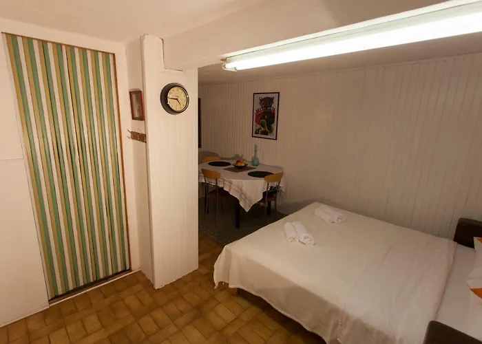 Nihar Apartamento Cres